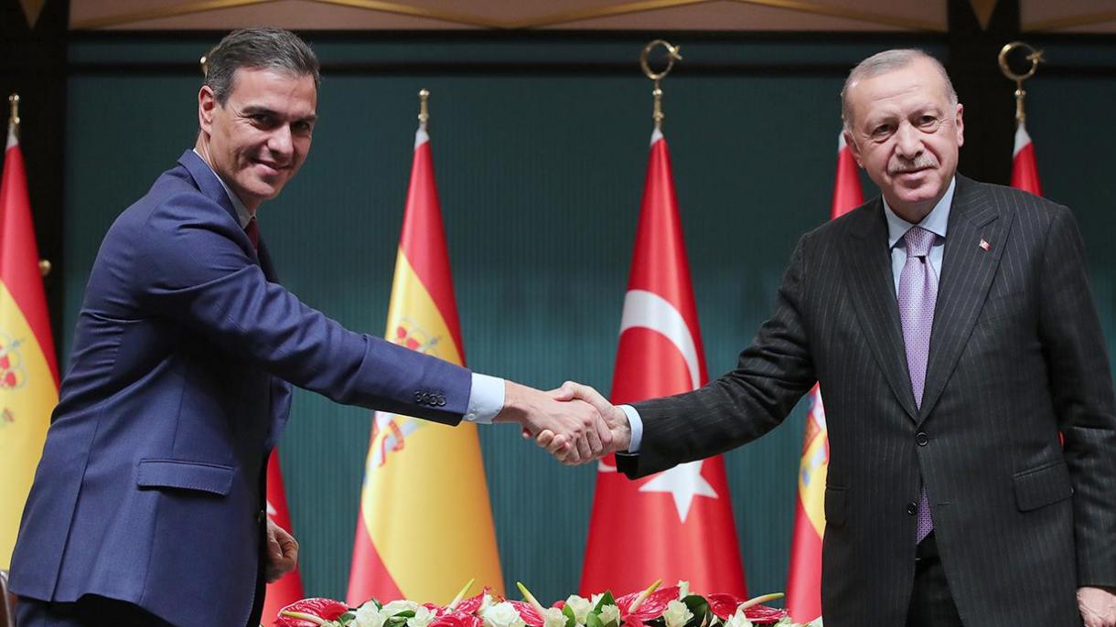 Президентът Ердоган похвали позицията на испанския премиер Педро Санчес