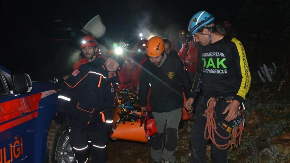 تلاش 7 ساعته اورژانس ترکیه برای نجات دو ایرانی