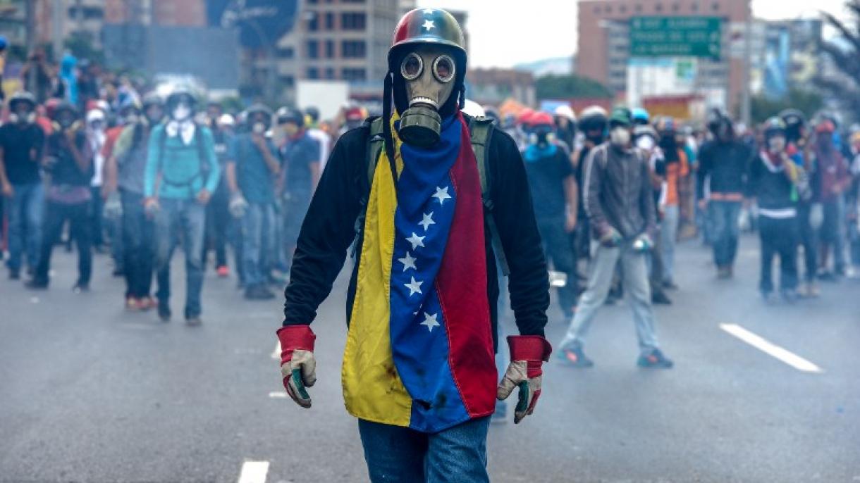 ادامه اعتراضات مردم ونزوئلا علیه نیکلاس مادورو رئیس دولت این کشور