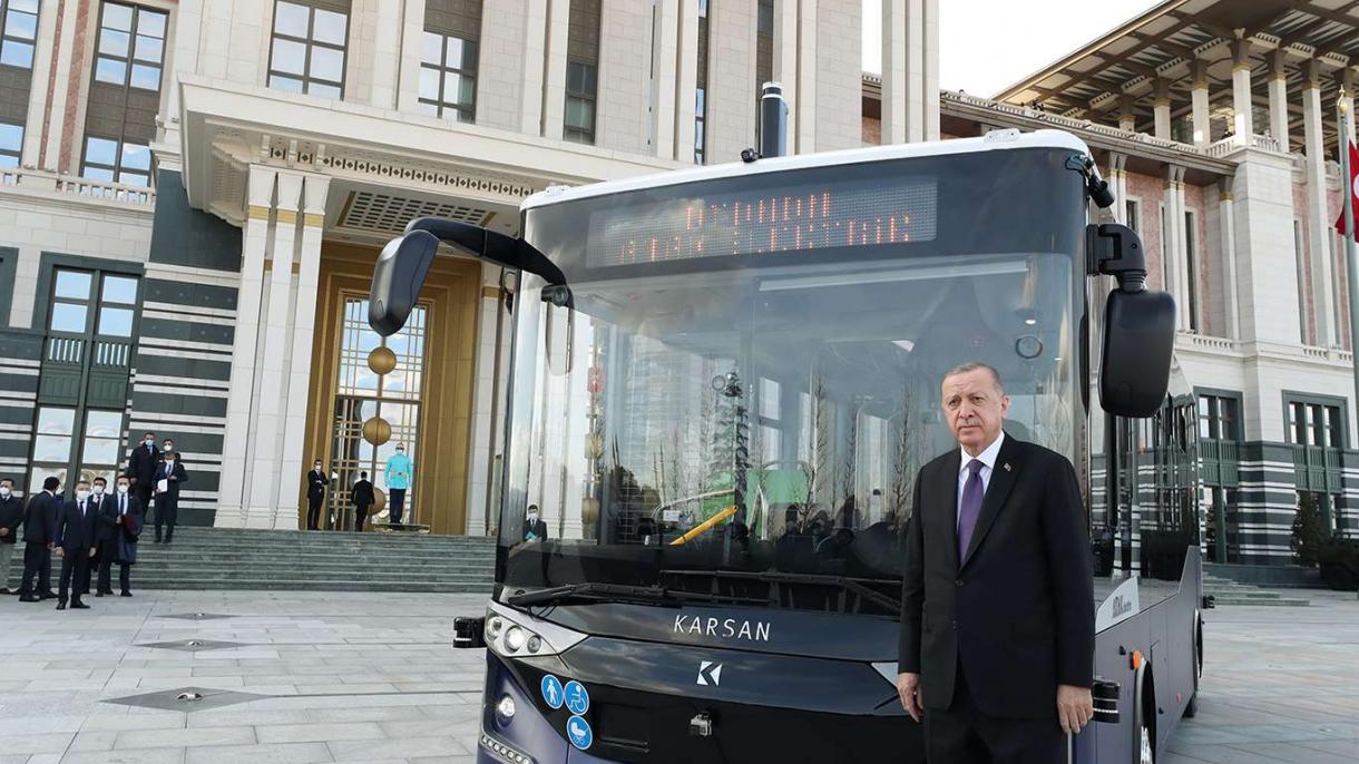 Erdogan comparte el autobús eléctrico y sin conductor en su cuenta Telegram