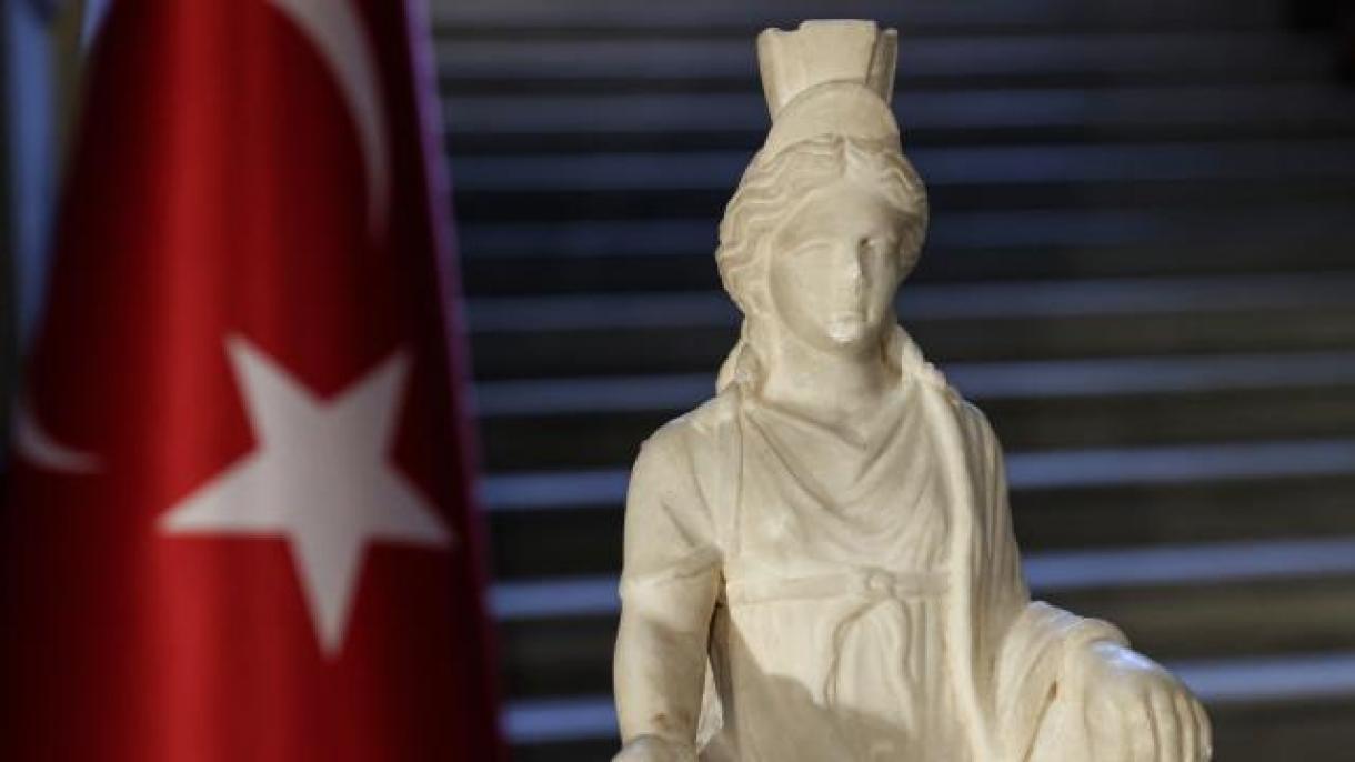 Статуя на Кибела бе върната в Турция...