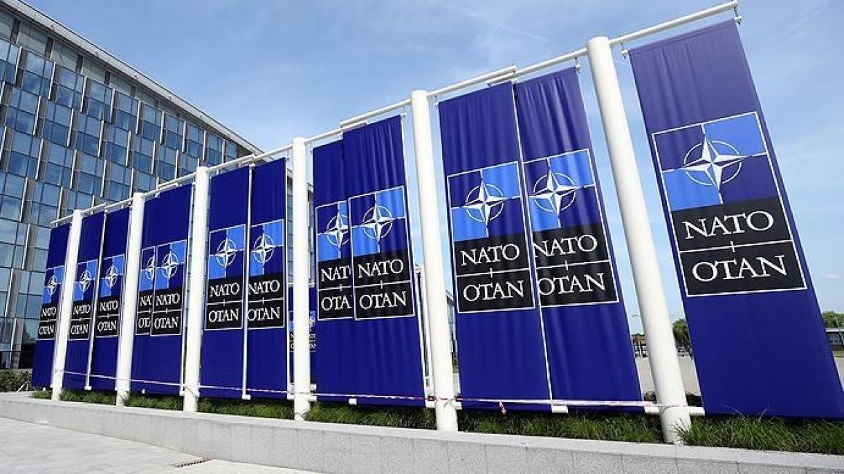 NATO konfirmon mbështetjen e "palëkundur" për Ukrainën