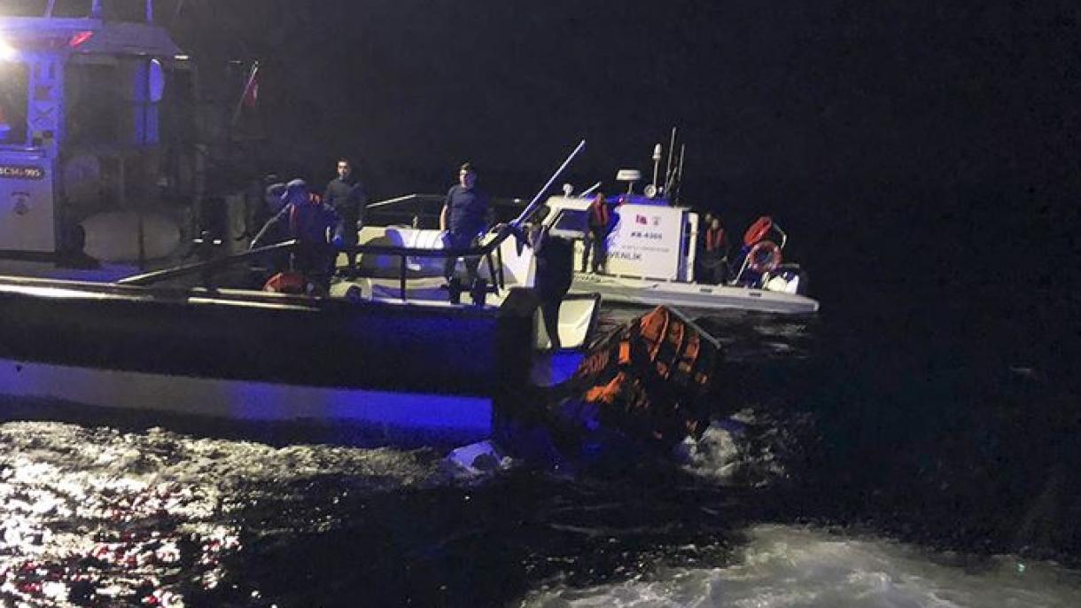 قایق حامل مهاجرین در سواحل آیوالیک غرق شد
