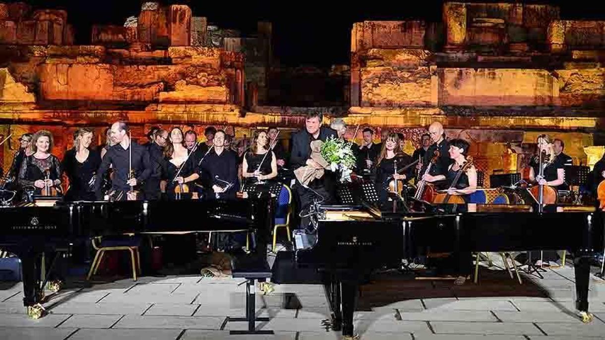 Güher és Süher Pekinel koncertjével ért véget isztambuli zenei fesztivál