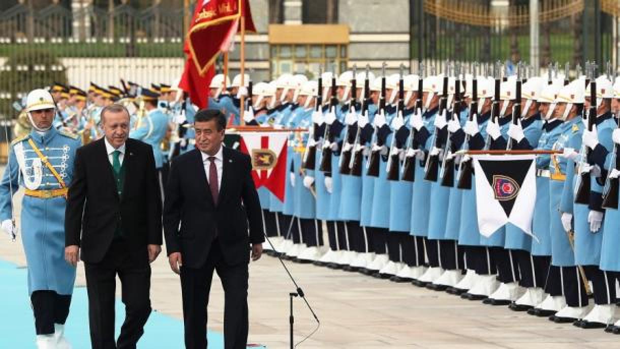 Erdogan enfatiza a importância de combater o grupo terrorista FETÖ no Quirguistão