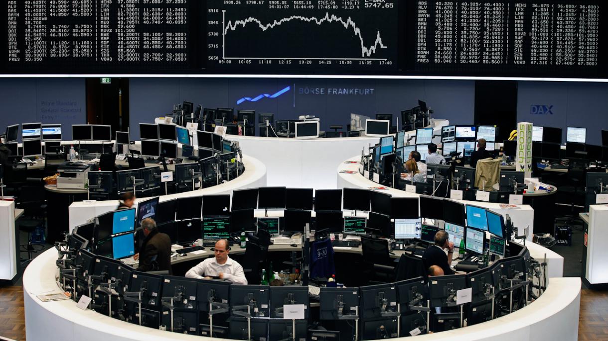 Borse Europa, indice Stoxx 600 vira in negativo dopo apertura piatta