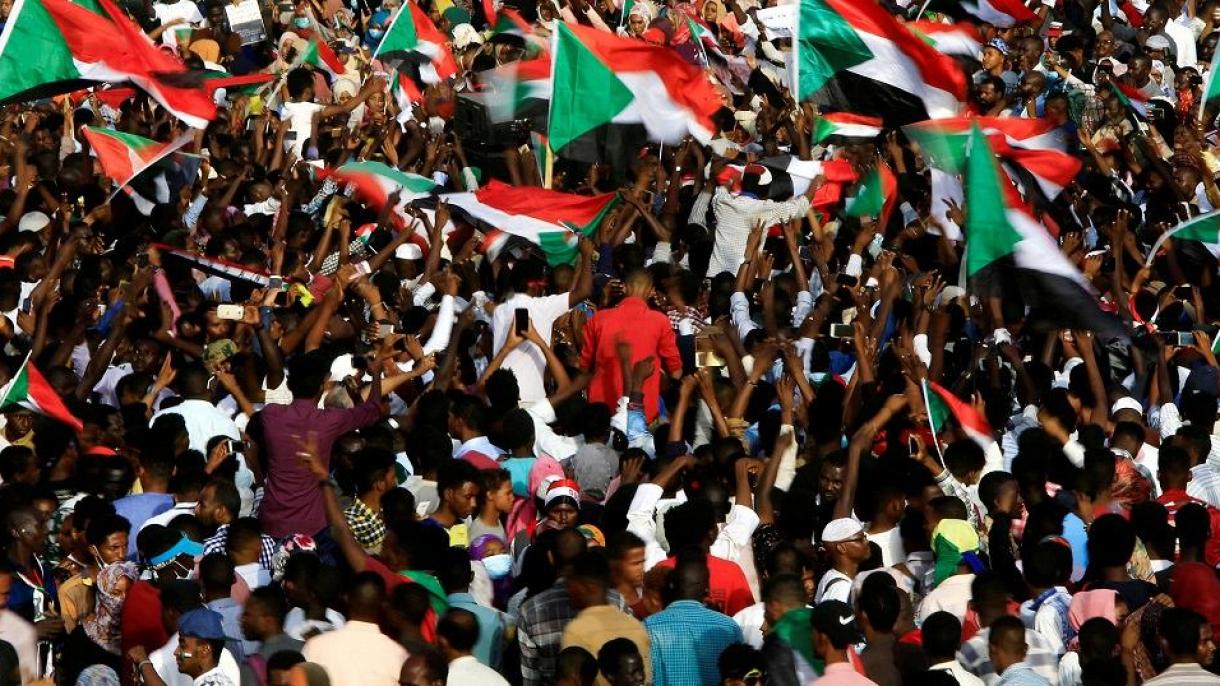 Sudan: accordo tra militari e civili