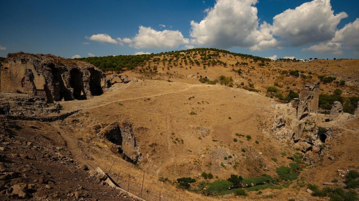 Bergama Antik Kenti Kolezyum11.jpg