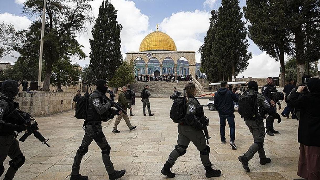 Több tucat fanatikus zsidó rohanta le  az Al-Aksza mecsetet