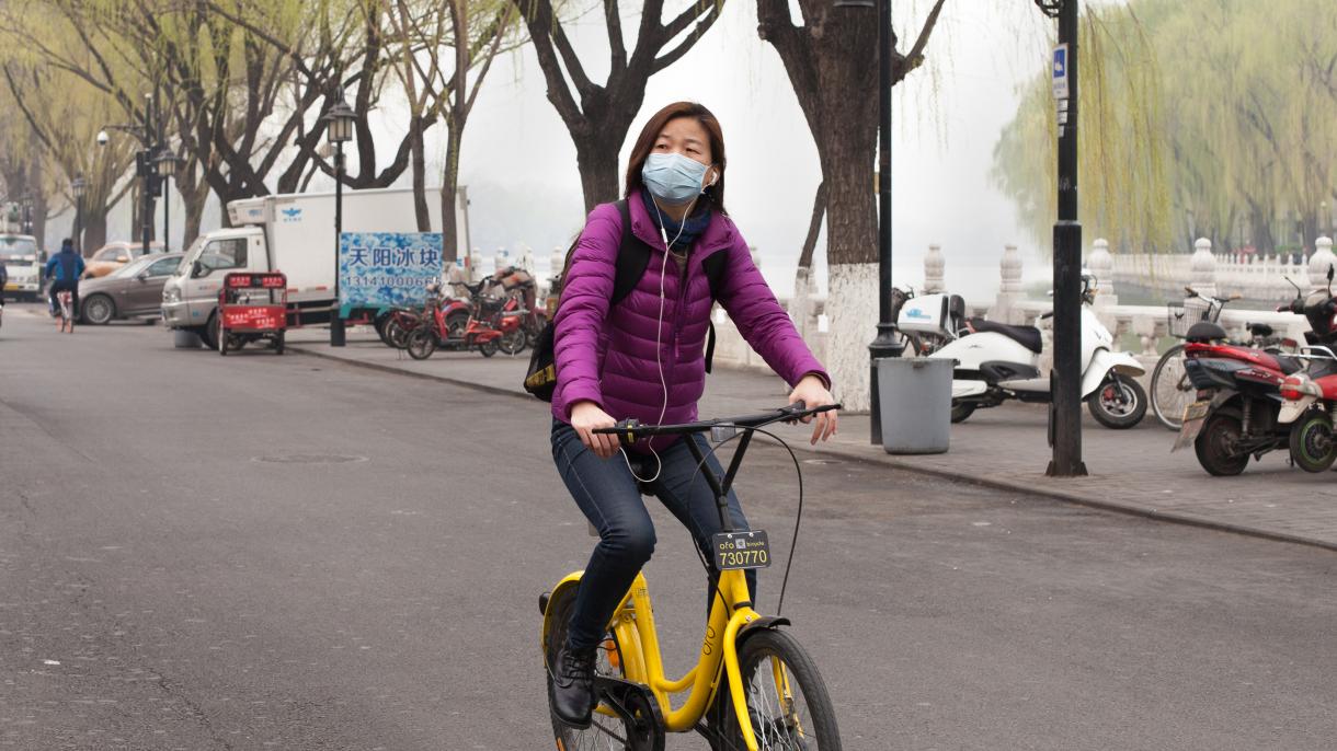 中国天津雾霾加重拉响橙色警报