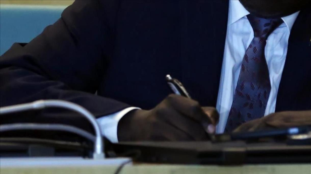 Namibia ndalon blerjen e makinave të reja për politikanët