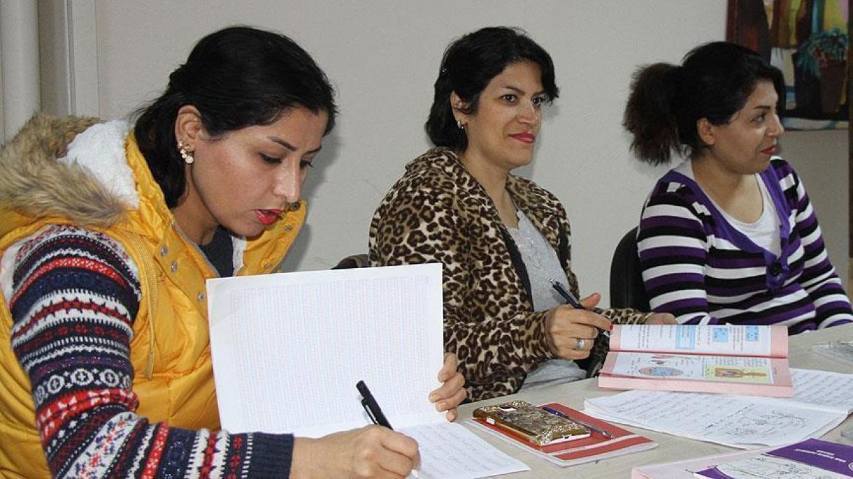 علاقه ایرانی‌ها به فراگیری زبان ترکی در شهر وان