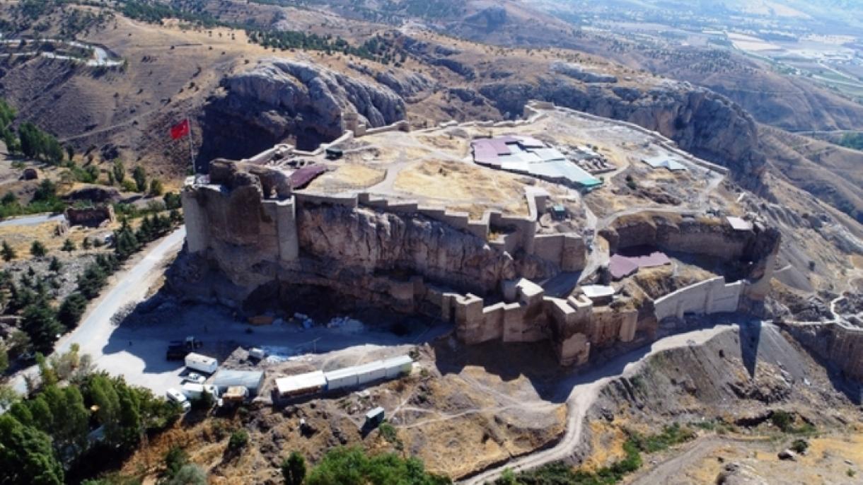 Anadolunun ən qədim yaşayış məskənlərindən biri - Harput antik şəhəri