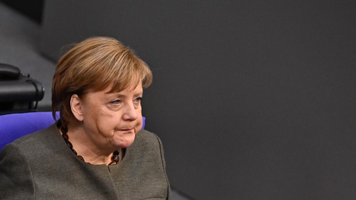 Merkel: "Entre 60 e 70% da população pode ser infectada pelo coronavírus"