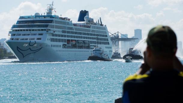 El primer crucero de EE.UU. a Cuba zarpa desde Miami después de más de 50 años