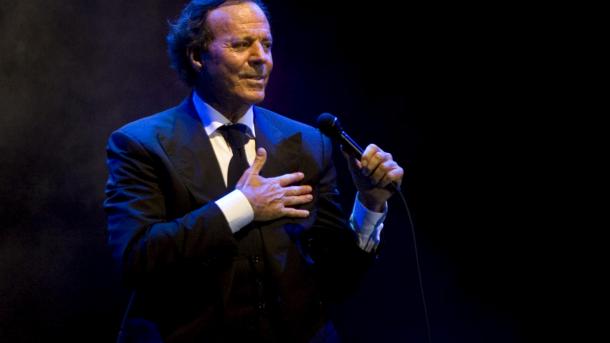 Teste de paternidade mostra que Julio Iglesias tem um filho de 40 anos