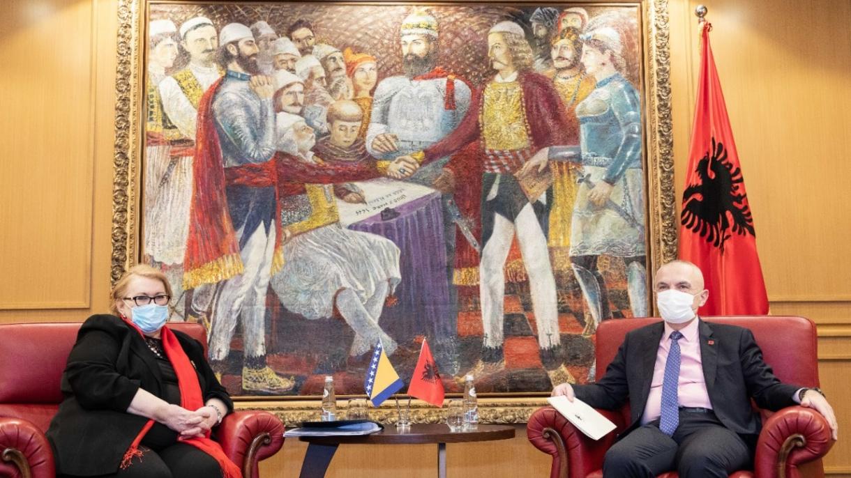 Bisera Turkoviç_Ilir Meta_2.jpg