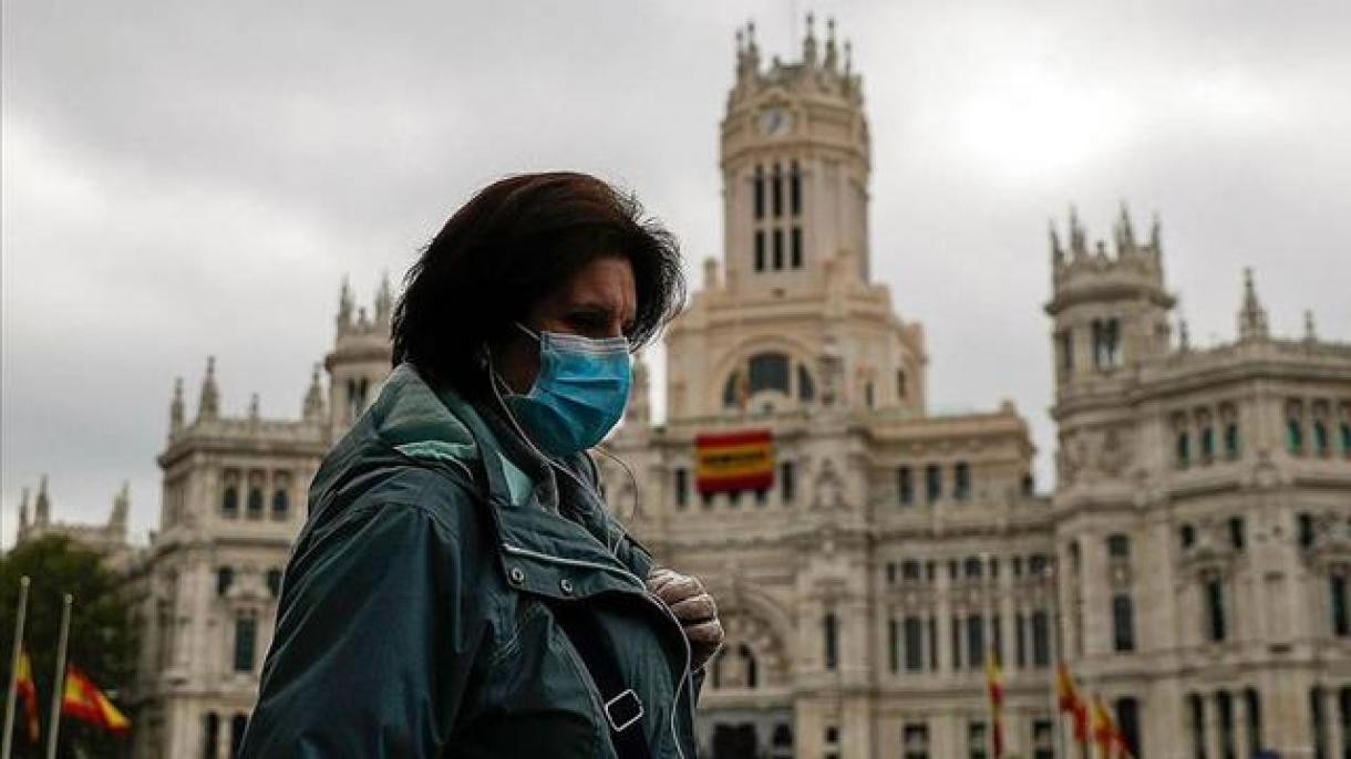 España se despide de las mascarillas obligatorias en interiores