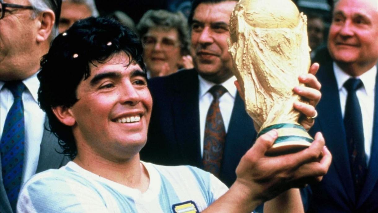 Futbol əfsanəsi Dieqo Maradonanın vəfatı futbol dünyasını kədərə qərq etdi