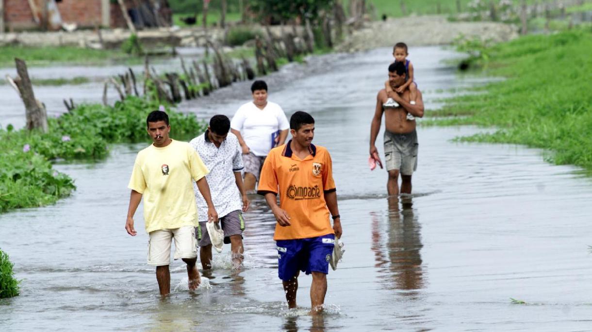 Бедствени наводнения в Еквадор...