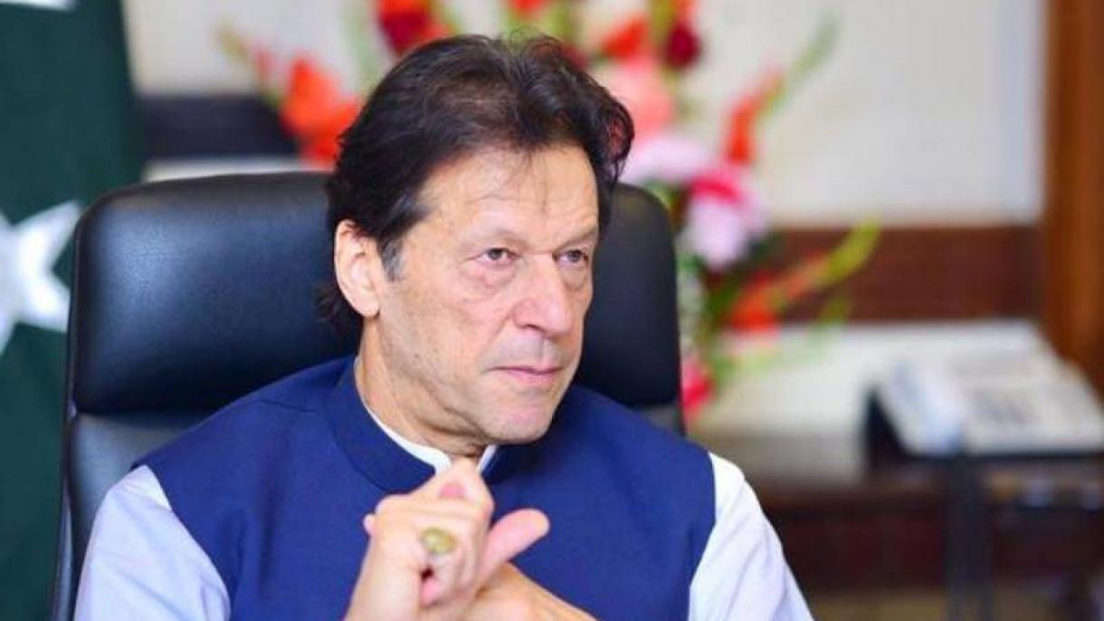 بھارت نے کشمیریوں کا قتل عام نہ روکا توہم خاموش نہیں بیٹھے رہیں گے: عمران خان