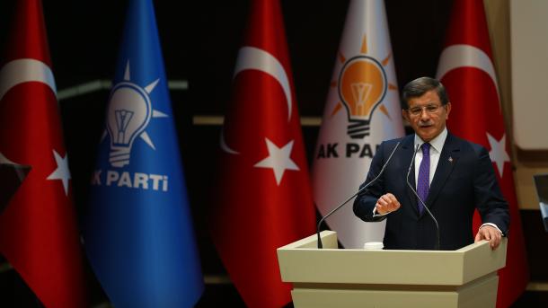 Davutoglu: Pas sulmeve në Turqi dhe Evropë qëndron politika e gabuar e Perëndimit ndaj Sirisë