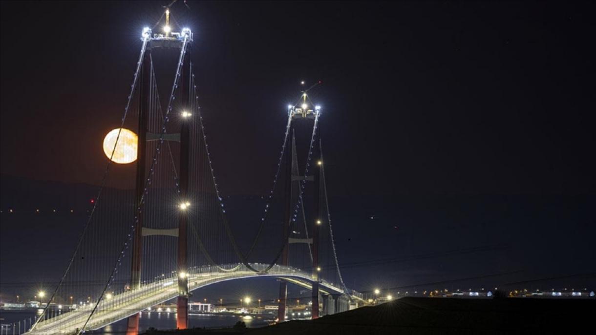 A Ponte Çanakkale 1915 recebeu prémio de projeto de maior sucesso do ano