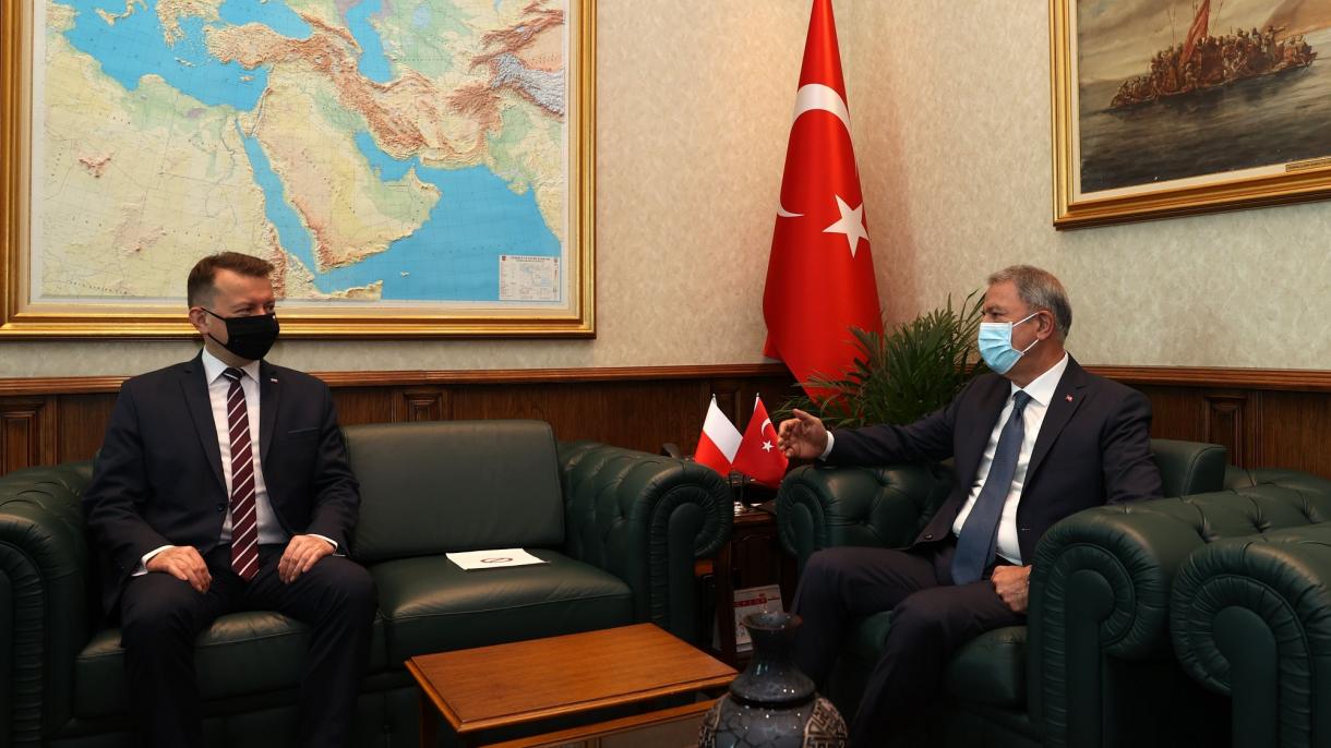 Milli Savunma Bakanı Hulusi Akar Polonya Savunma Bakanı Mariusz Blaszczak3.jpg
