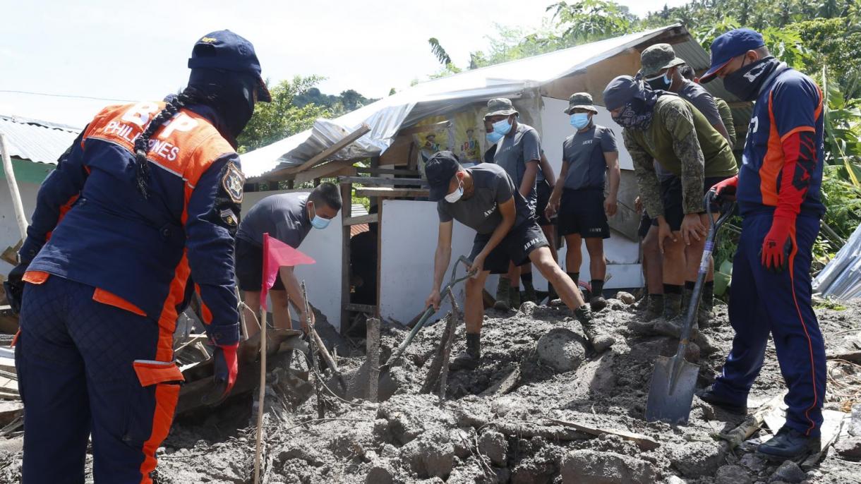 菲律宾暴雨引发洪水和山体滑坡   死亡人数升至 98 人