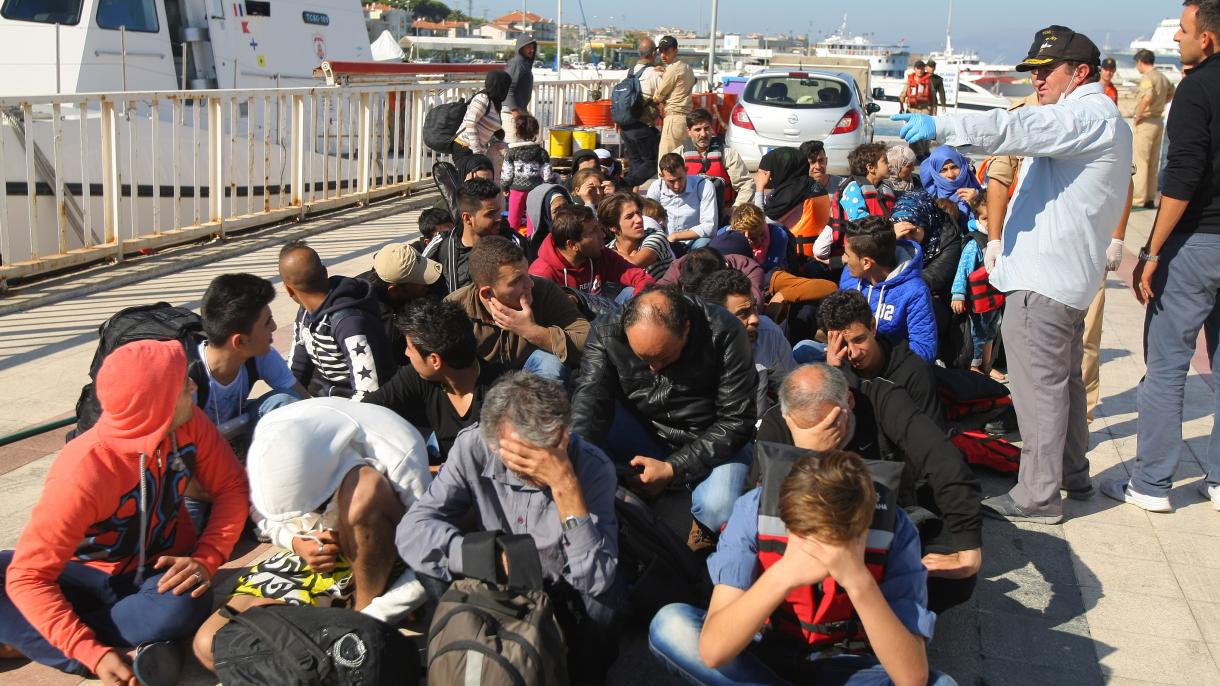 Imigranţi ilegali la Izmir