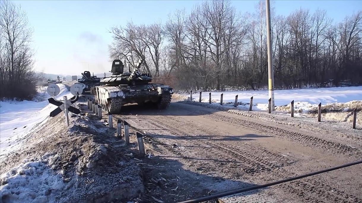 El ejército ruso ha declarado que sigue el repliegue desde la frontera ucraniana