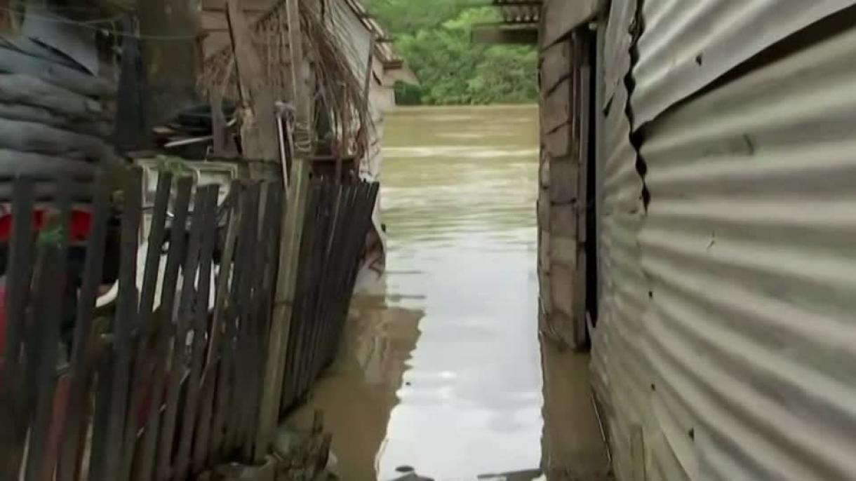 Chuvas fortes e deslizamento de terras na Colômbia