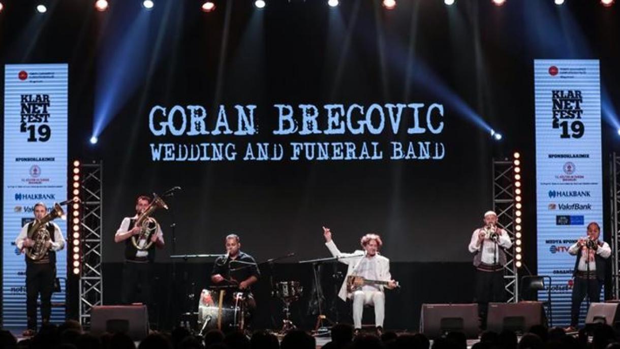 Goran Bregovic actúa en Estambul como parte del 8º Festival Internacional de Clarinete