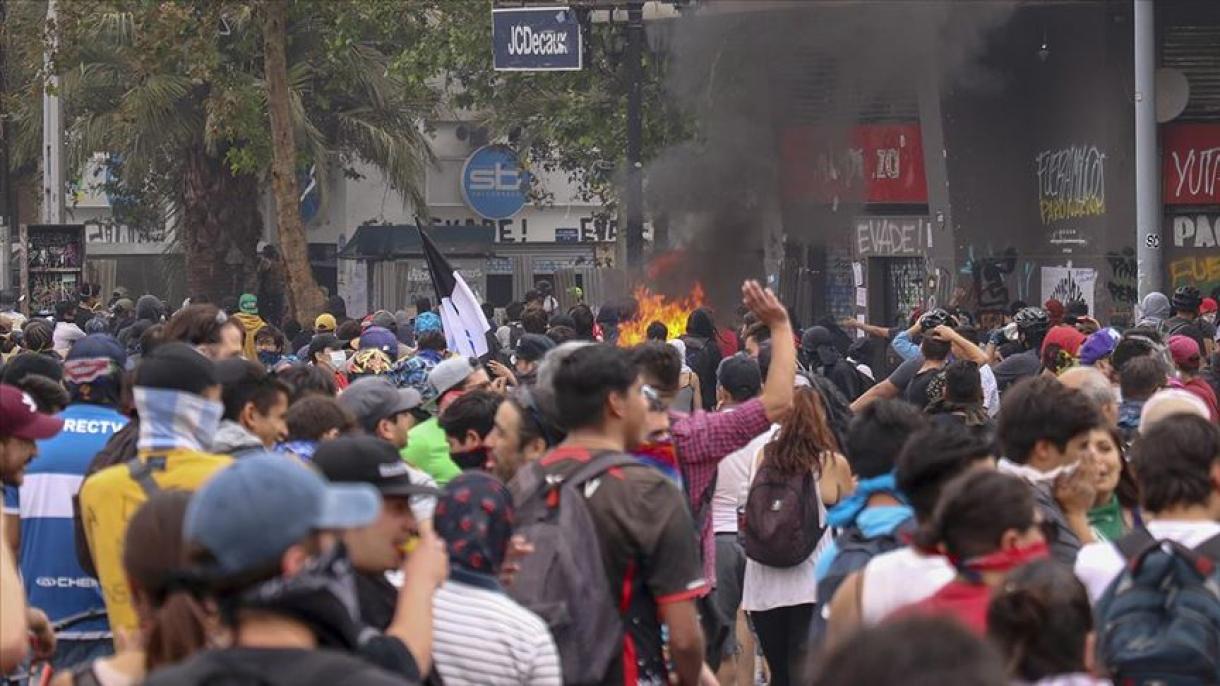 智利丧生的示威者人数升至18人