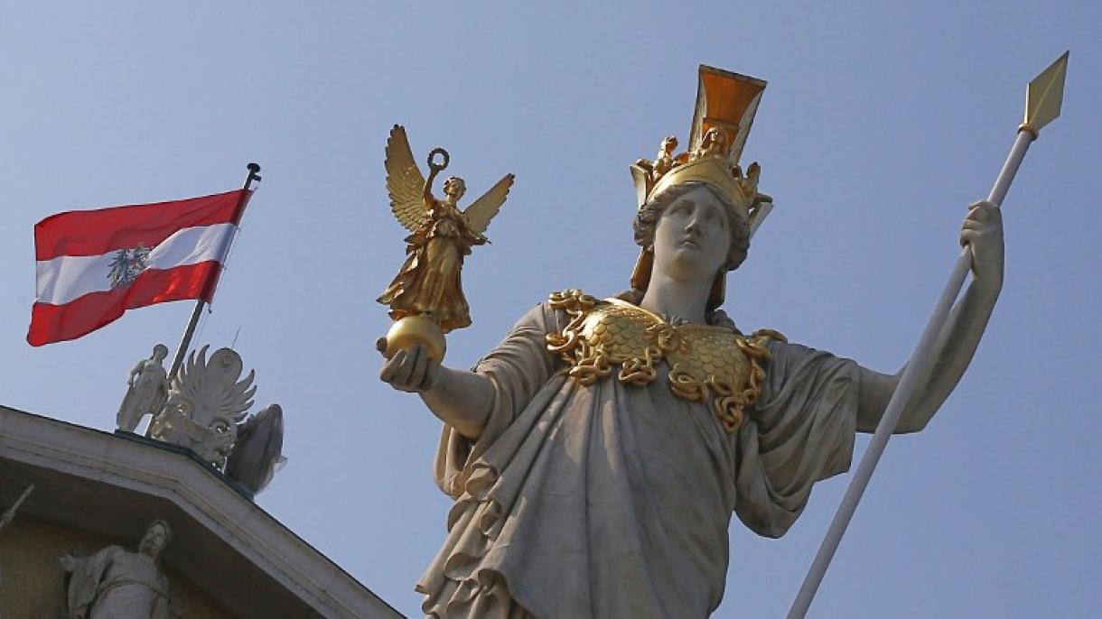 Arrestation d'un néonazi qui voulait "tuer tous les demandeurs d'asile" d'un foyer