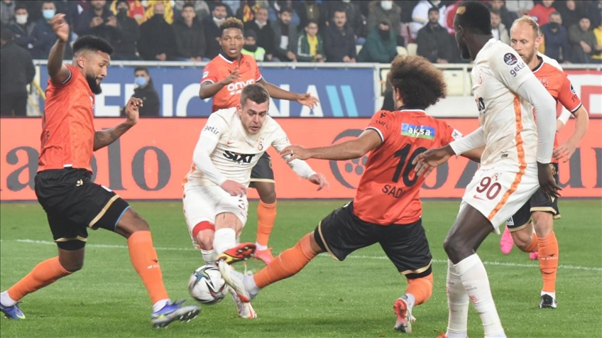 “Qalatasaray” “Yeni Malatyaspor” qarşılaşdı