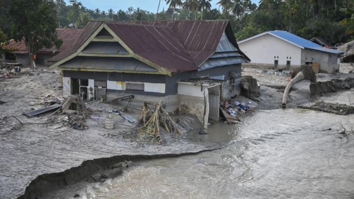انڈونیشیا میں سیلاب سے ہزاروں مکانات زیر آب