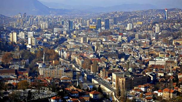 Čerkez: S ukidanjem mjere samoizolacije trebalo čekati kraj mjeseca, veliki epidemiološki rizik