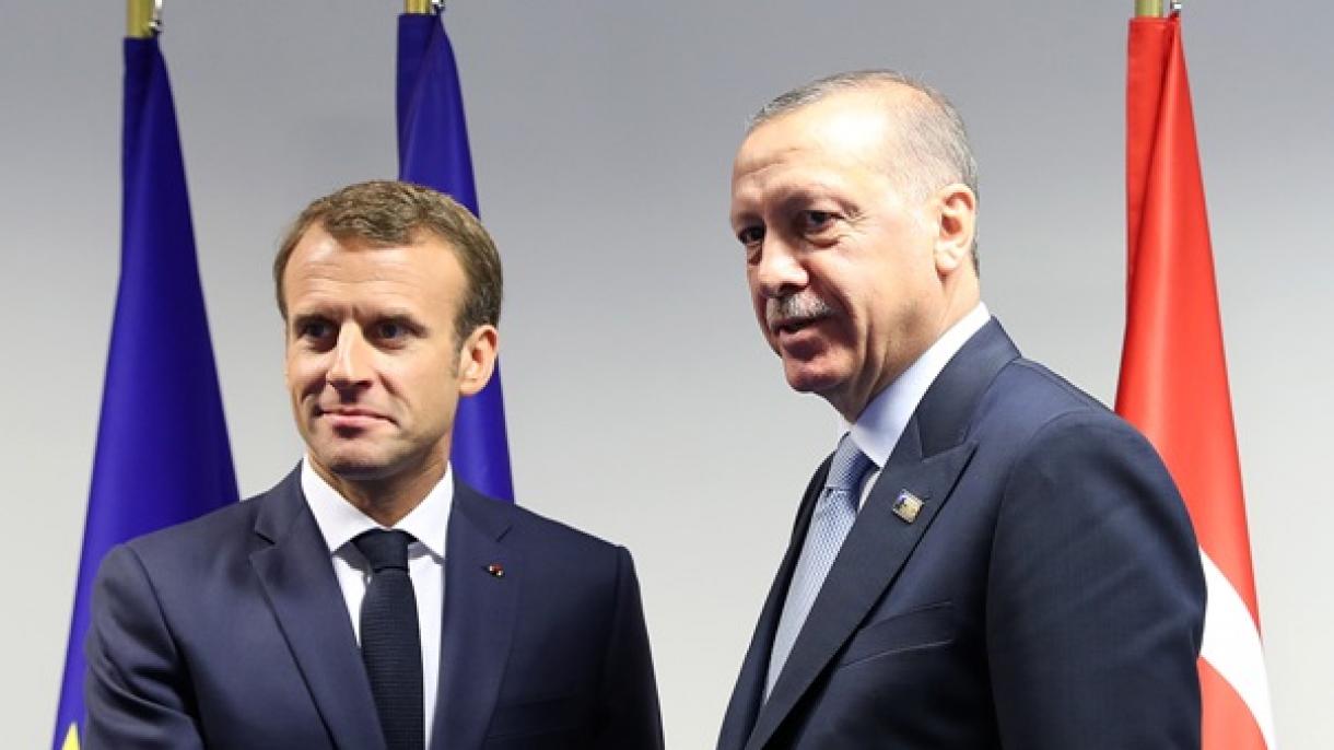 Presidente Erdogan ha conversado por teléfono con su par francés Macron