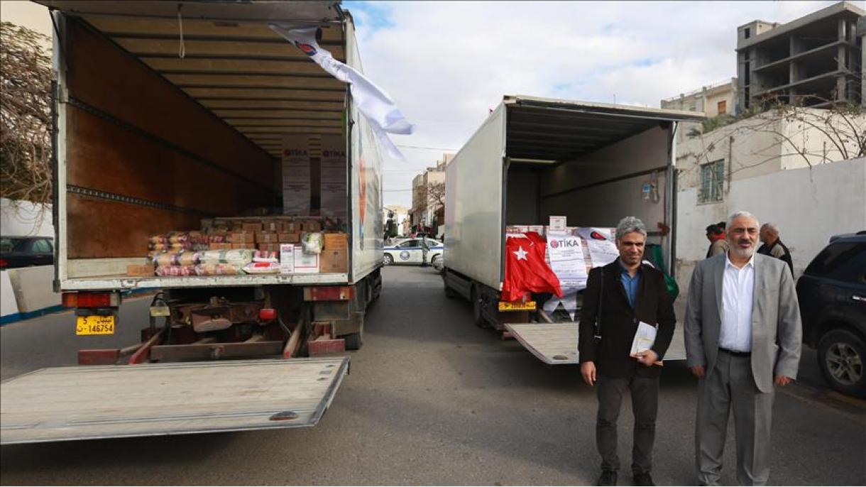 La Turquie envoie quatorze tonnes de produits alimentaires en Libye