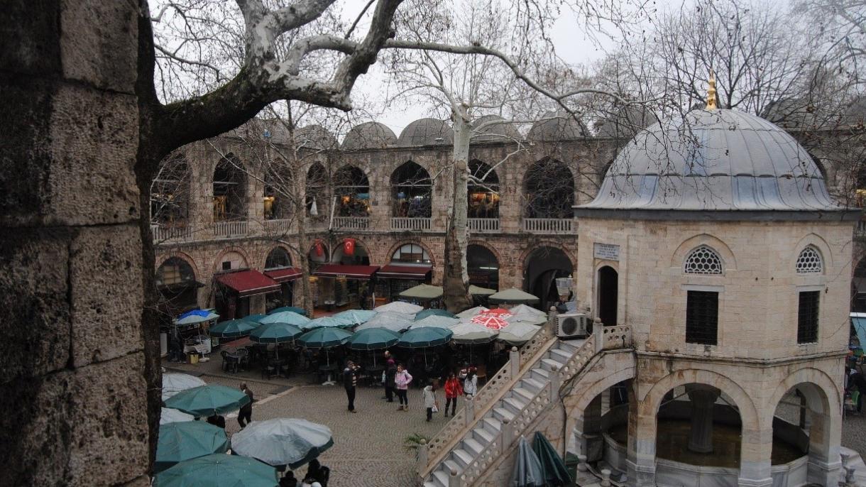Bursada yüzlərlə il əvvəl qurulan bazarların hələ də xidmət göstərdiyini bilirsinizmi?