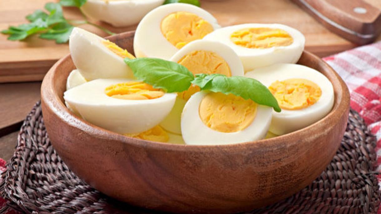 Comer um ovo por dia é compatível com uma dieta saudável