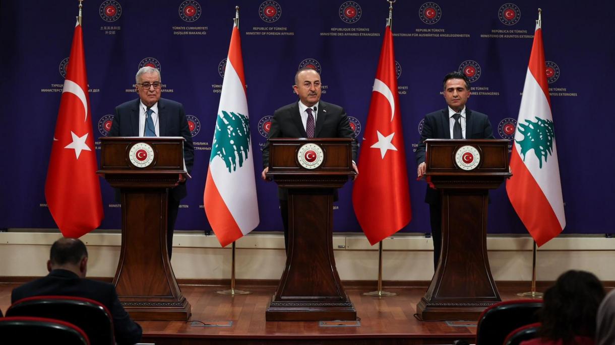 نشست خبری مشترک وزیر امور خارجه ترکیه با مقامات لبنان