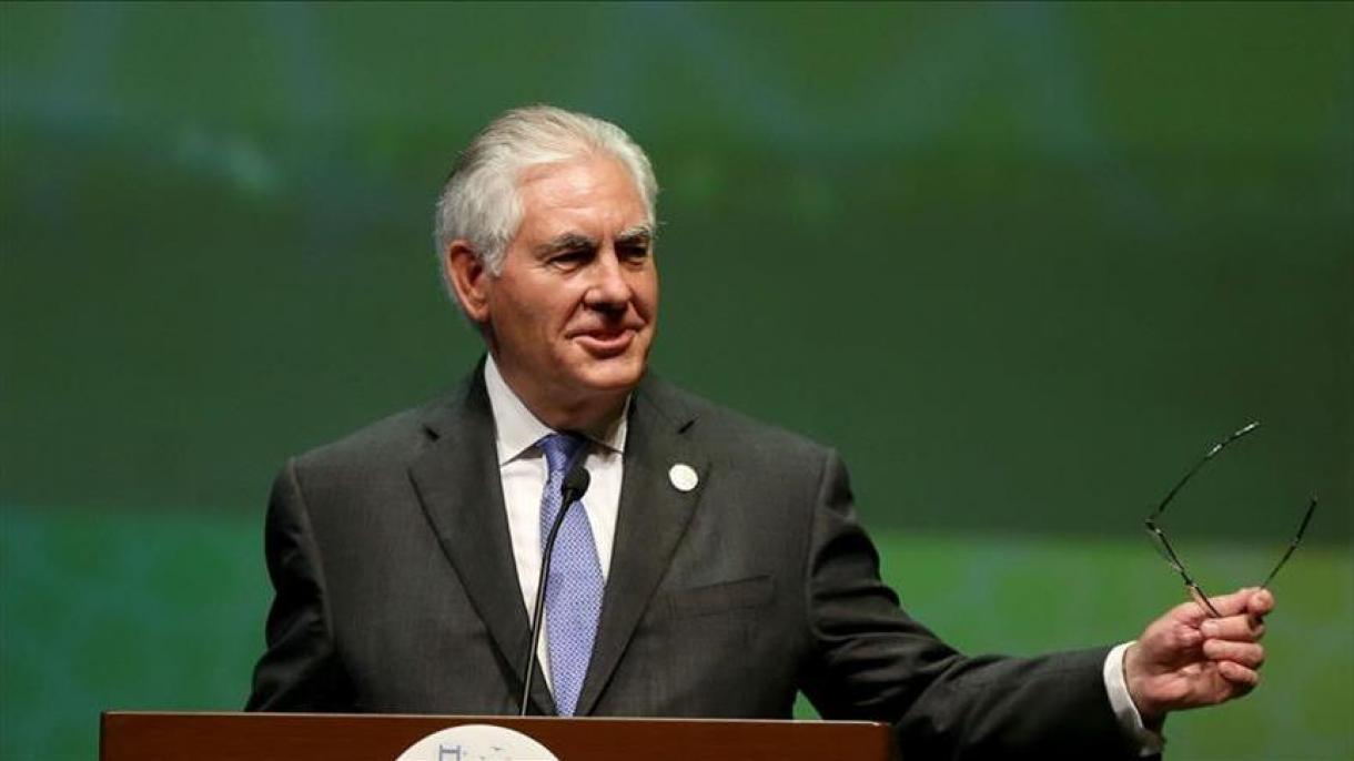 Tillerson fillon një vizitë zyrtare në Arabinë Saudite