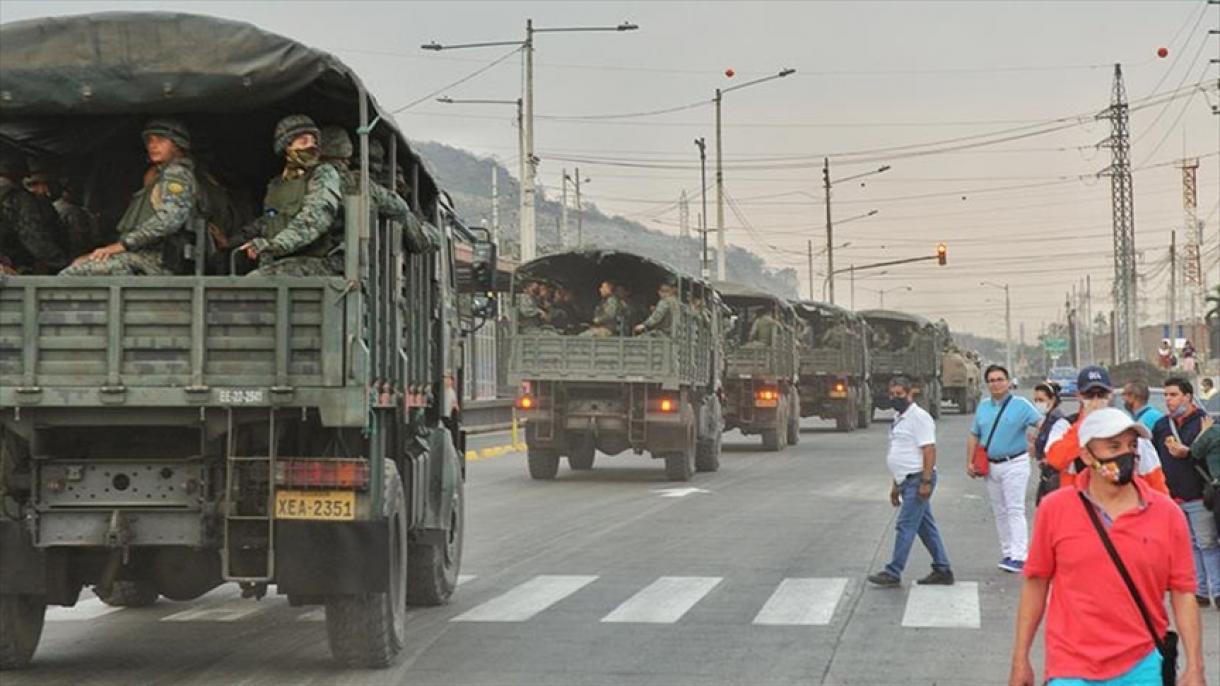Ecuador refuerza con militares seguridad en cárcel de Guayaquil tras masacre que deja 68 muertos