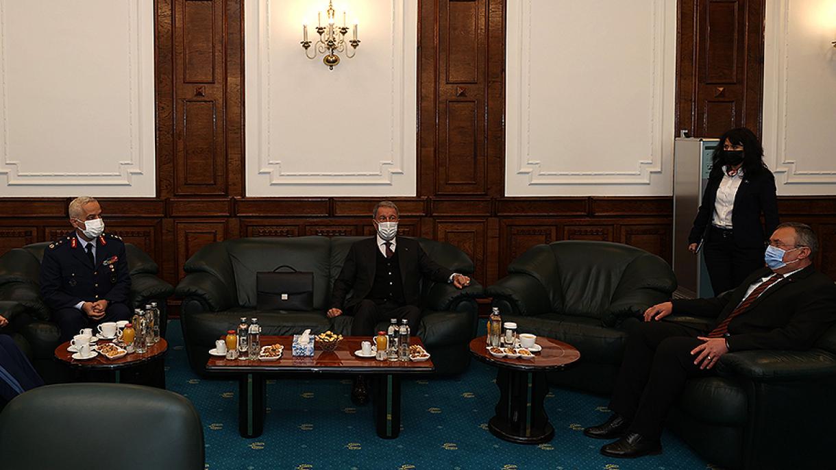 Nicolae Ionel Ciuca-Hulusi Akar1.jpg
