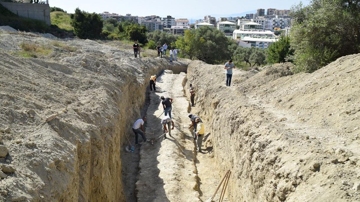 قوش آداسیندا تاریحی سوو کانالی تاپیلدی