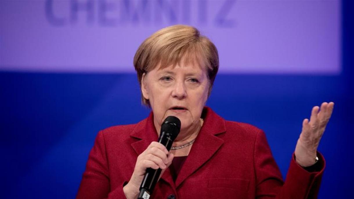 Gjermani – Angela Merkel vlerëson lart rolin e Turqisë në pritjen e refugjatëve sirianë