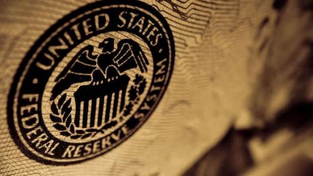 امریکی مرکزی بینک کا  مالیاتی حکام کو حاصل مراعات کم کرنے کا فیصلہ