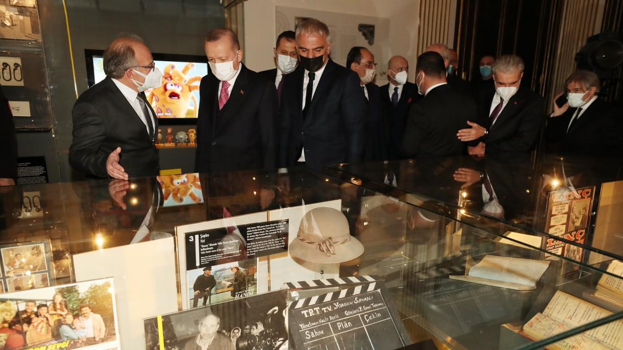 Cumhurbaşkanı Erdoğan Atlas 1948 İstanbul Sinema Müzesi Açılışı1.jpg